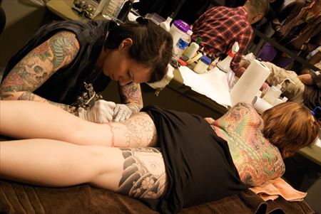 刺青＆タトゥーが入った女の子がＳＥＸＹになってる画像のエロさは尋常じゃない[40枚] | エロコスプレ画像堂 | エロ画像,刺青・タトゥー,エロ撮影