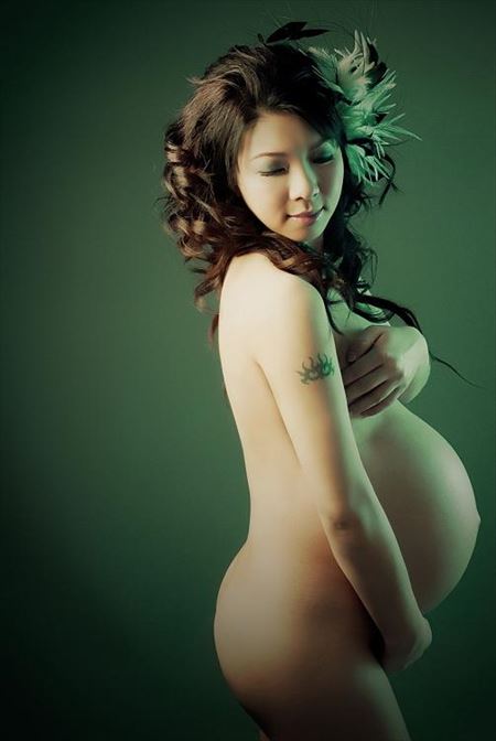 妊婦の女の子がＨな感じになってる画像がアツい！[30枚] | エロコスプレ画像堂 | エロ画像,妊婦