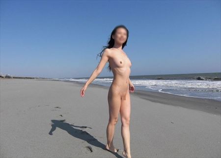 お姉さんがビーチでナマ露出してる画像で、まったりシコシコ[36枚] | ギャルル | エロ画像,野外露出,素人,エロ撮影,露出プレイ