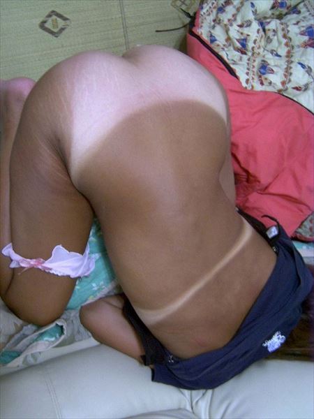 プリップリおっぱいの日焼けした美人さんが誘ってくる画像、一番エロいのはコレ[34枚] | ギャルル | エロ画像,おっぱい,日焼け,水着