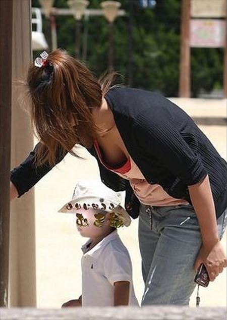 23歳くらいの一般の若奥さんが卑猥な姿になった画像が勃起不可避ww[15枚] | おっぱい画像とエロメガネ | エロ画像,20代,素人,主婦人妻,エロ撮影